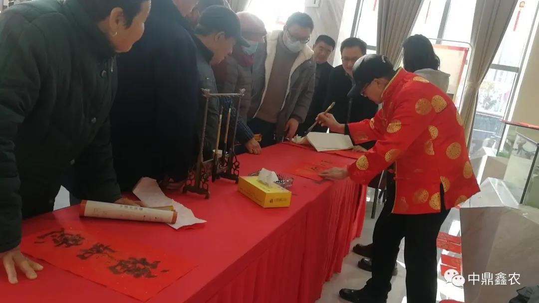 谈球吧体育官网·幸福中心“挥春送祝福”大师手书春联派送活动圆满举行！